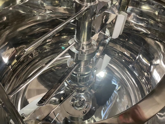 রাসায়নিক তরল সাবান তৈরীর মেশিন homogenizer মিশুক কসমেটিক গরম করার জন্য স্টেইনলেস স্টীল ডাবল জ্যাকেট মিশ্রণ ট্যাংক