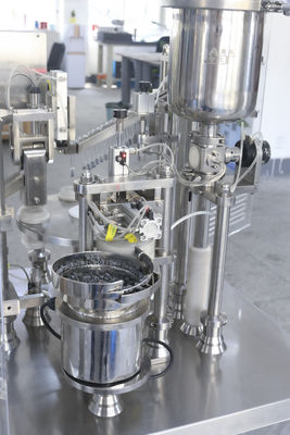 স্টেরিল ফিলিং উচ্চ মানের ফিলিং 10 মিলি অটোমেটিক সিরিংজ ফিলিং মেশিন