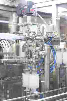 ইনজেকশন সিরিঞ্জ ফিলিং মেশিন ডেন্টাল কার্তুজ তরল জেল ভর্তি এবং সিলিং মেশিনের জন্য প্রি-ফিল করা হয়েছে